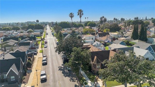 2000 W 80th, Los Angeles, CA 90047