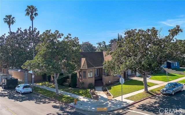 2000 W 80th, Los Angeles, CA 90047