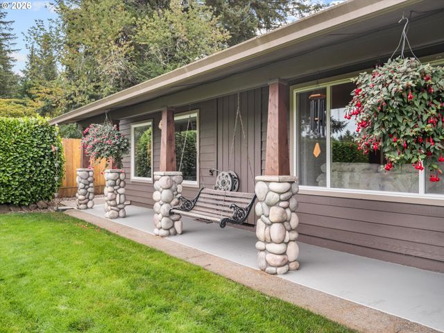19410 S FISCHERS MILL Rd, Oregon City, OR 97045