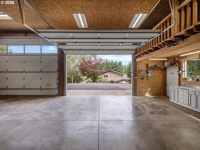 19410 S FISCHERS MILL Rd, Oregon City, OR 97045