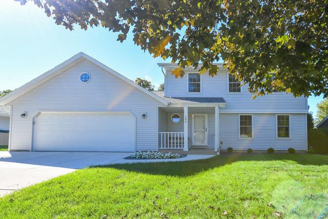 390 E Quail RUN, Oak Creek, WI 53154