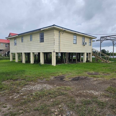 7329 Breakwater Dr, Chauvin, LA 70344