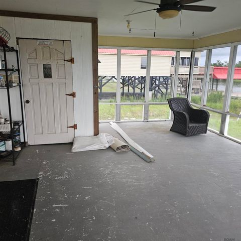 7329 Breakwater Dr, Chauvin, LA 70344