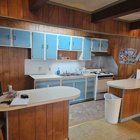 7329 Breakwater Dr, Chauvin, LA 70344