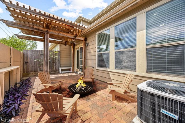 12119 Medina Lake Drive, Tomball, TX 77377