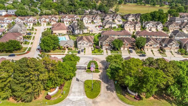 12119 Medina Lake Drive, Tomball, TX 77377