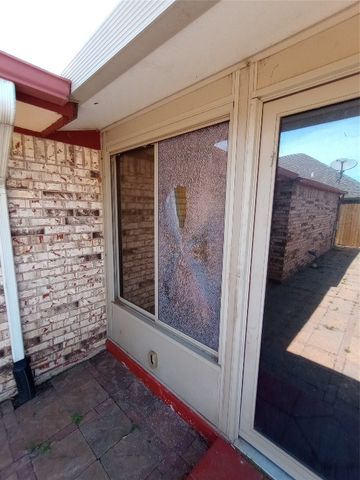 11209 Cimarron Drive, Oklahoma City, OK 73162