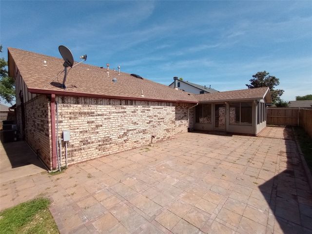 11209 Cimarron Drive, Oklahoma City, OK 73162