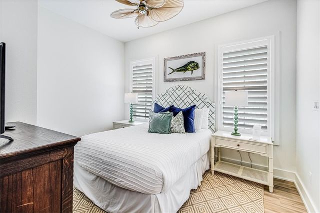 206 Lakeshore St, Port Aransas, TX 78373
