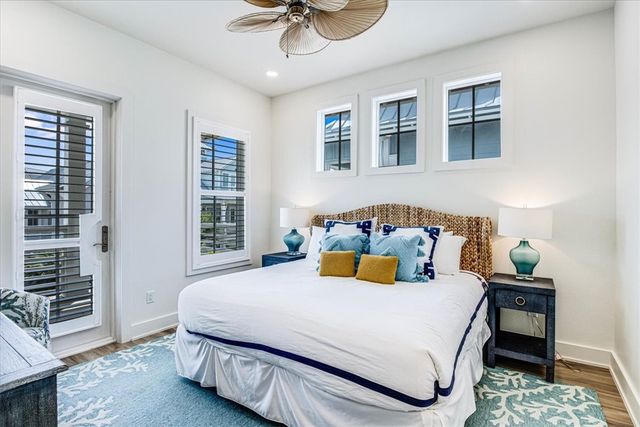206 Lakeshore St, Port Aransas, TX 78373
