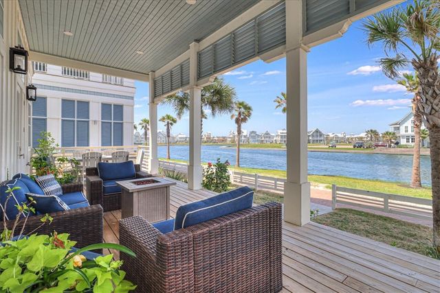 206 Lakeshore St, Port Aransas, TX 78373
