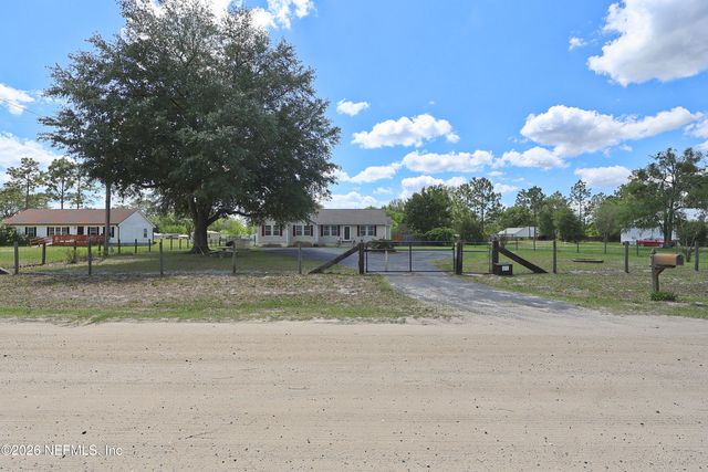 2442 QUARTERHORSE Trail, Middleburg, FL 32068