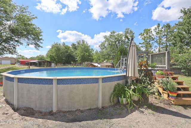 2442 QUARTERHORSE Trail, Middleburg, FL 32068