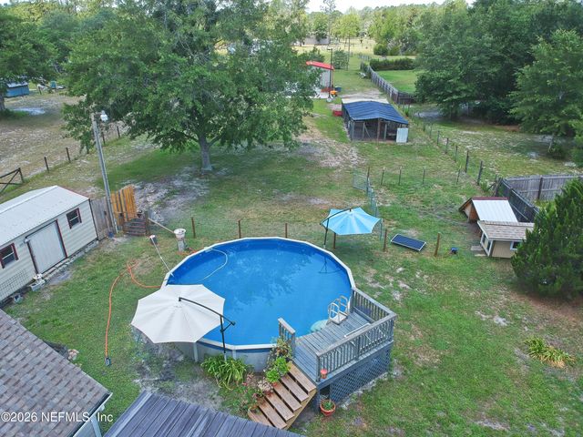 2442 QUARTERHORSE Trail, Middleburg, FL 32068