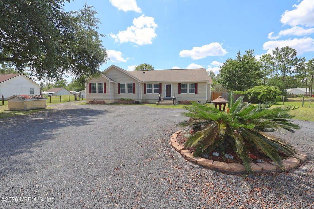 2442 QUARTERHORSE Trail, Middleburg, FL 32068