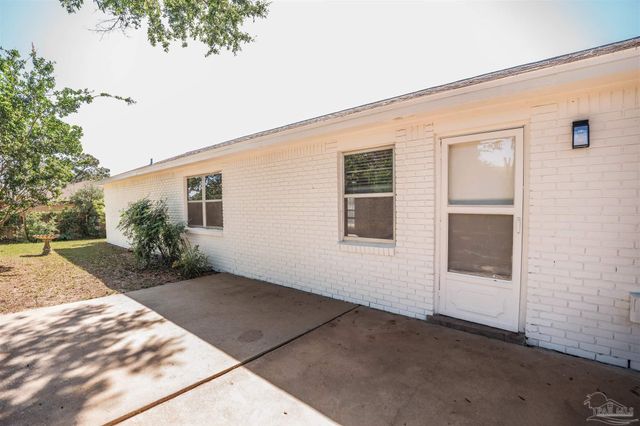 2530 Tomlinson Rd, Pensacola, FL 32526