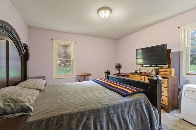 56 Bliss St, Athol, MA 01331