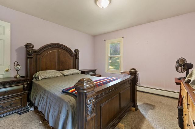 56 Bliss St, Athol, MA 01331