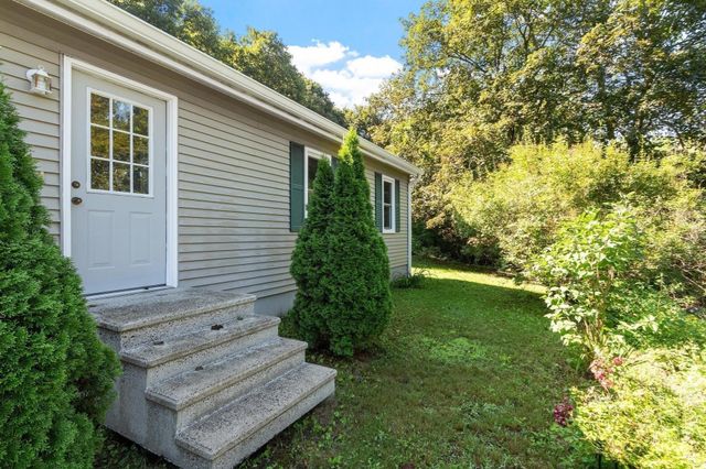 56 Bliss St, Athol, MA 01331