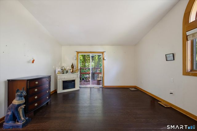 10 Glenwood Terrace, Cromwell, CT 06416
