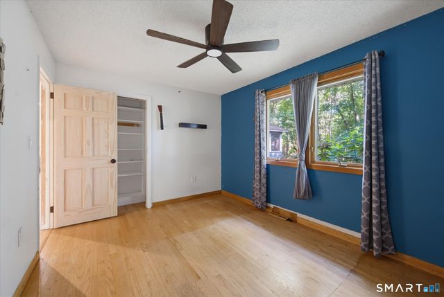 10 Glenwood Terrace, Cromwell, CT 06416