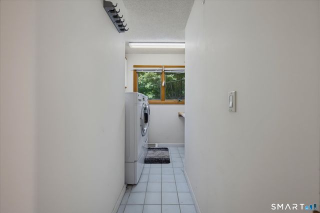 10 Glenwood Terrace, Cromwell, CT 06416