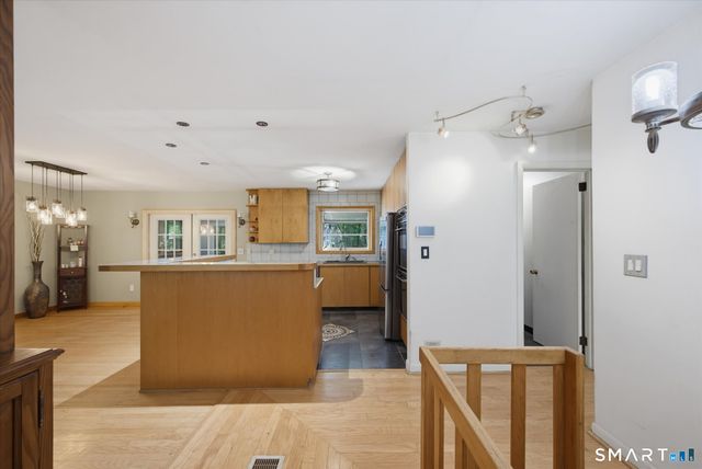 10 Glenwood Terrace, Cromwell, CT 06416