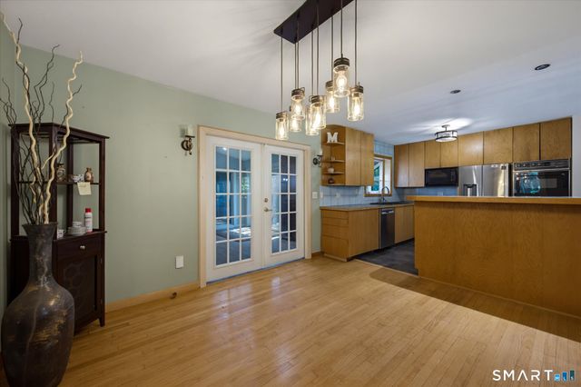 10 Glenwood Terrace, Cromwell, CT 06416