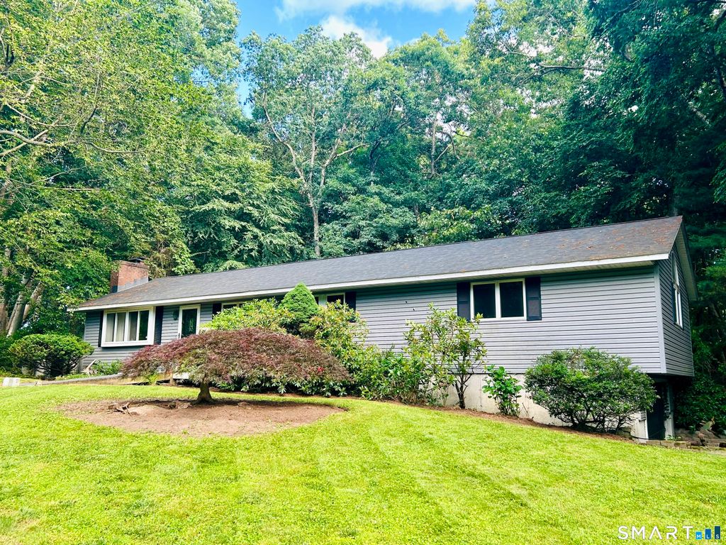 10 Glenwood Terrace, Cromwell, CT 06416