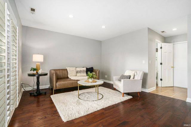 455 N Lincoln Park, Warsaw, IN 46580