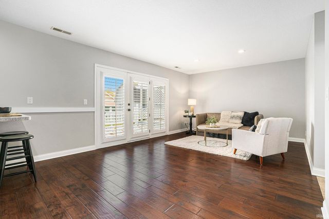 455 N Lincoln Park, Warsaw, IN 46580