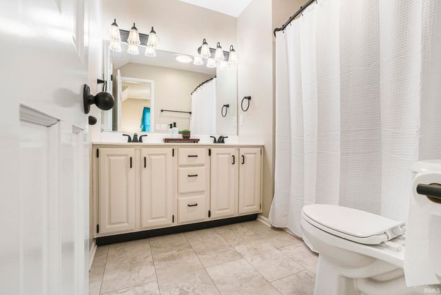 455 N Lincoln Park, Warsaw, IN 46580