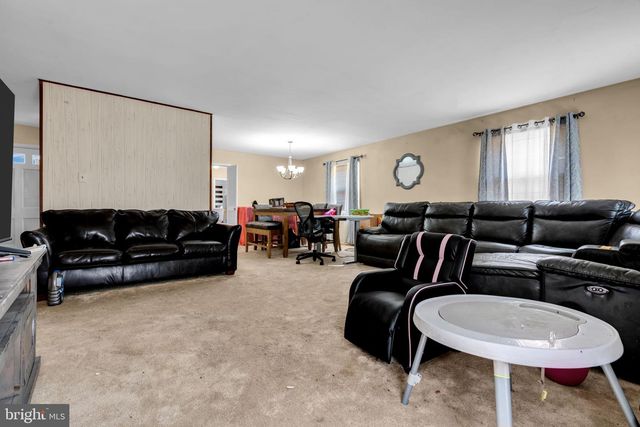 27 GENESEE LN, Willingboro, NJ 08046