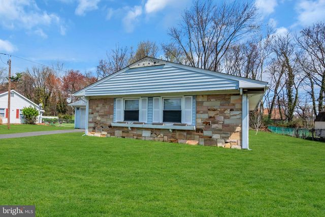 27 GENESEE LN, Willingboro, NJ 08046