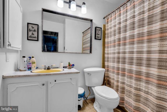 27 GENESEE LN, Willingboro, NJ 08046