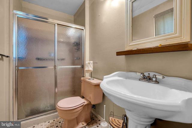 27 GENESEE LN, Willingboro, NJ 08046