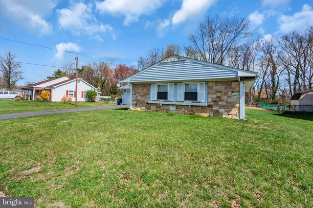 27 GENESEE LN, Willingboro, NJ 08046