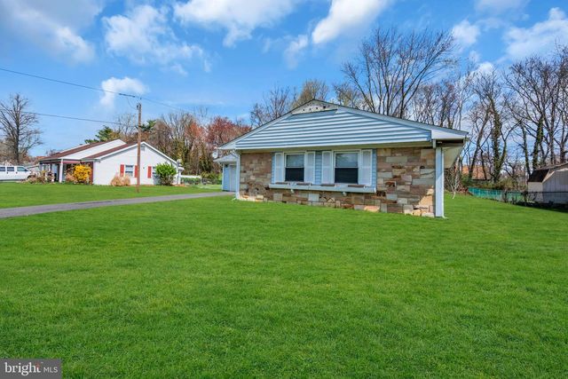 27 GENESEE LN, Willingboro, NJ 08046