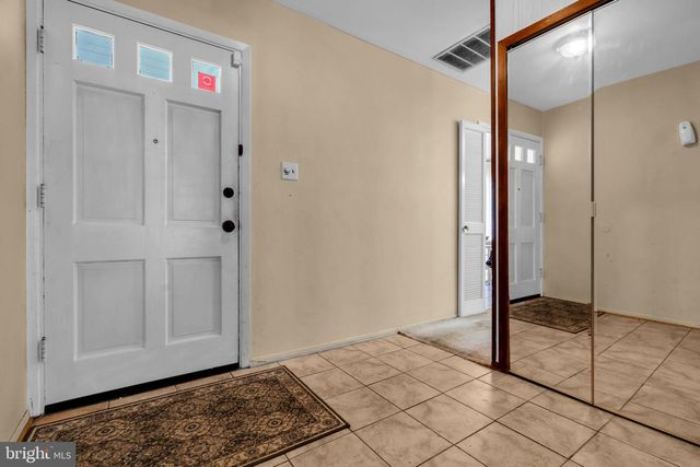 27 GENESEE LN, Willingboro, NJ 08046