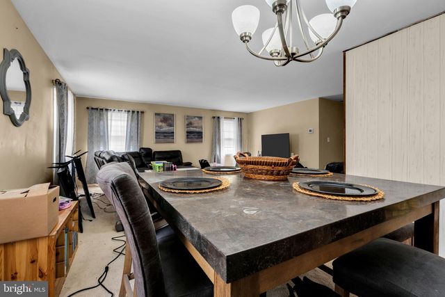 27 GENESEE LN, Willingboro, NJ 08046