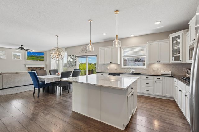9557 Junco Road N, Lake Elmo, MN 55042