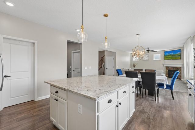 9557 Junco Road N, Lake Elmo, MN 55042