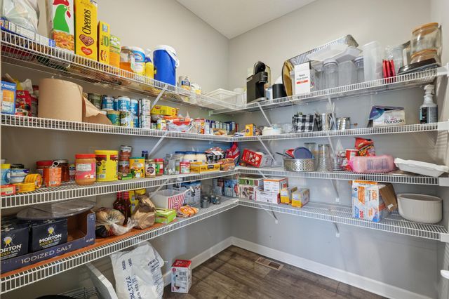 9557 Junco Road N, Lake Elmo, MN 55042