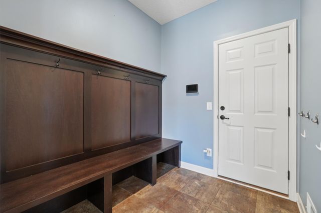 9557 Junco Road N, Lake Elmo, MN 55042