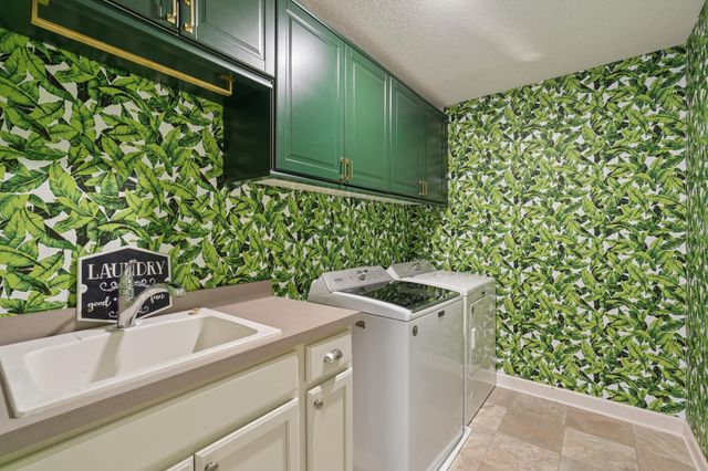 9557 Junco Road N, Lake Elmo, MN 55042