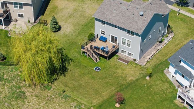 9557 Junco Road N, Lake Elmo, MN 55042