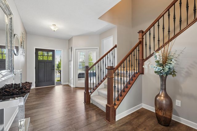 9557 Junco Road N, Lake Elmo, MN 55042