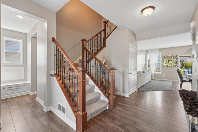 9557 Junco Road N, Lake Elmo, MN 55042
