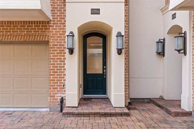 5229 Petty Street A, Houston, TX 77007