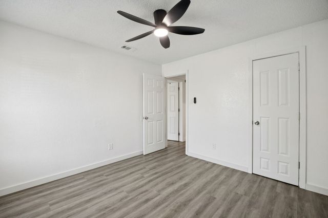 809 W Broadus Avenue, Fort Worth, TX 76115